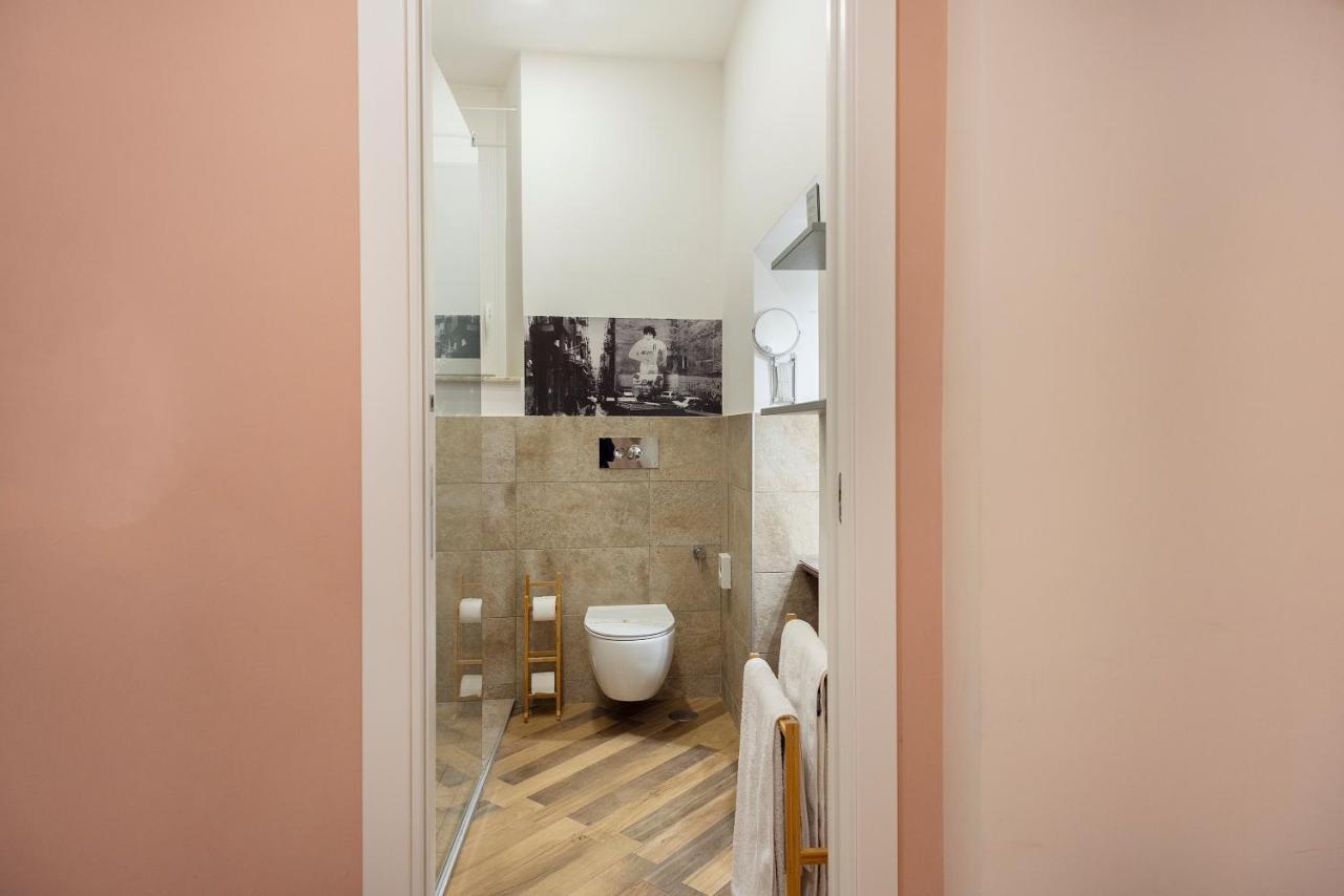Tredici Boutique Rooms Napoli Ngoại thất bức ảnh