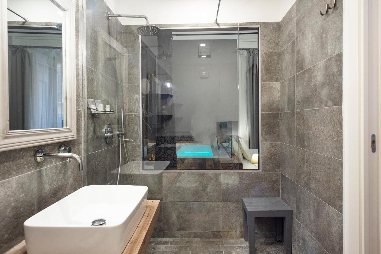 Tredici Boutique Rooms Napoli Ngoại thất bức ảnh