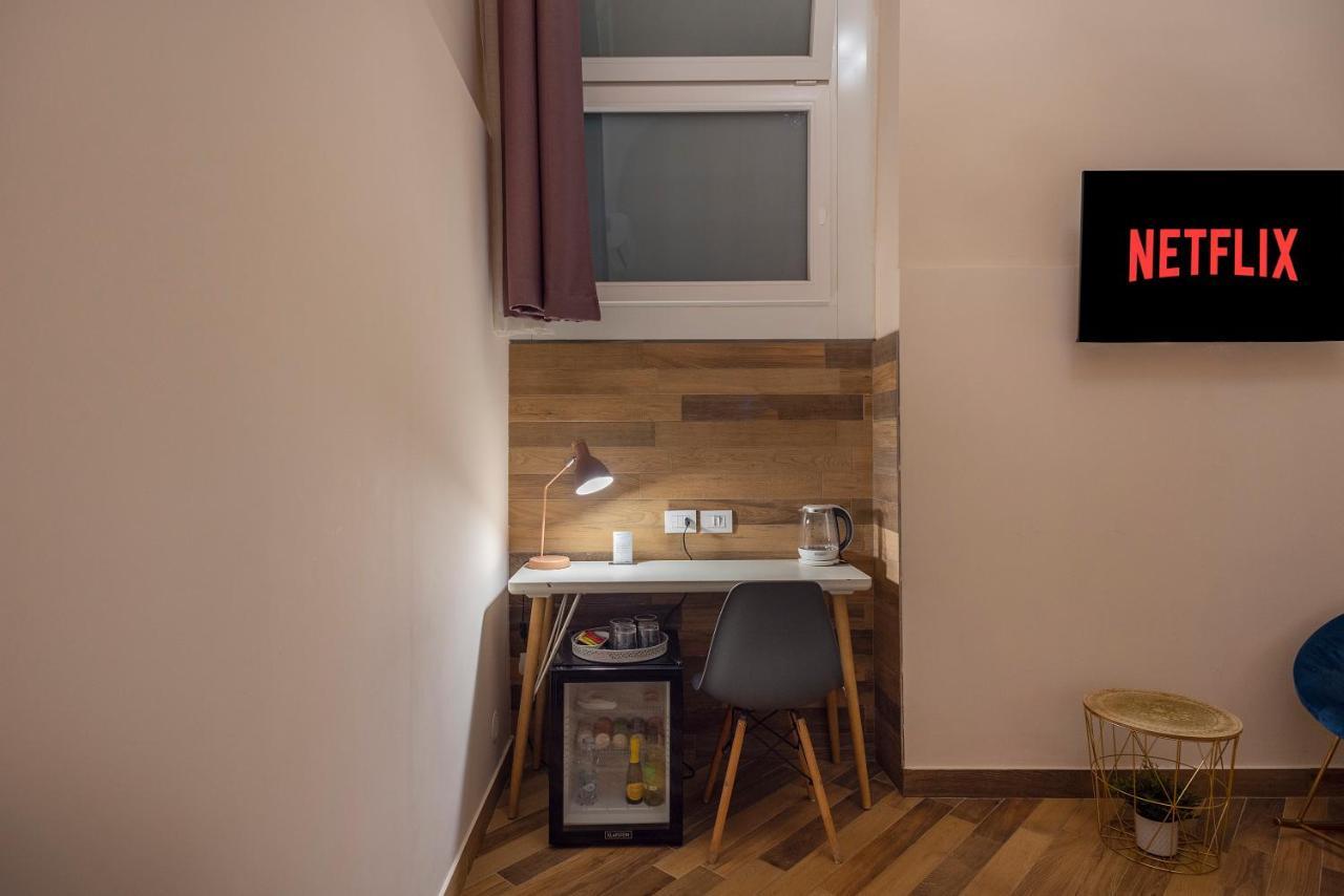 Tredici Boutique Rooms Napoli Ngoại thất bức ảnh