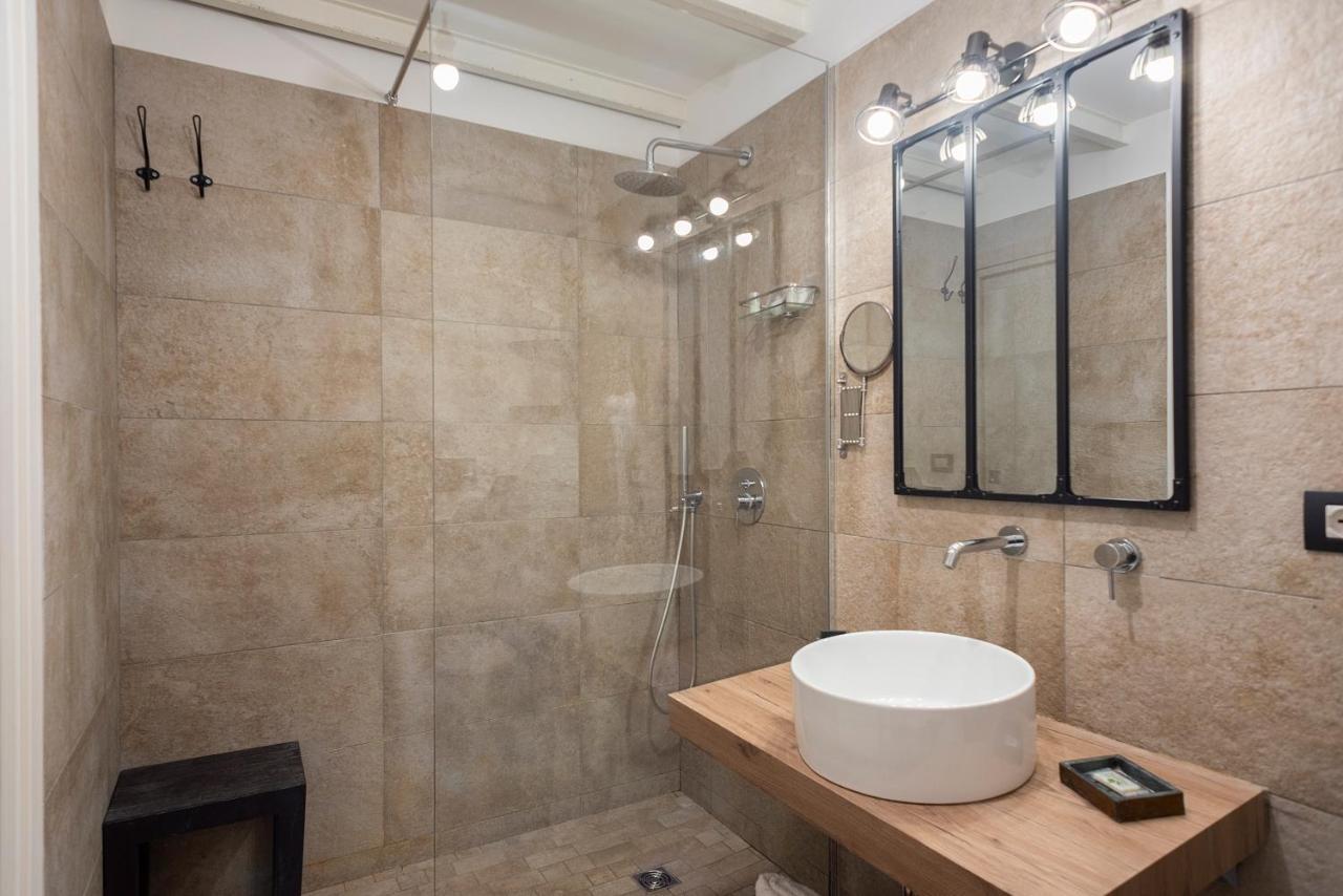 Tredici Boutique Rooms Napoli Ngoại thất bức ảnh
