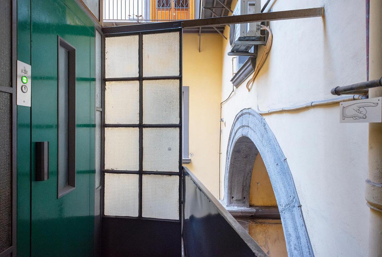 Tredici Boutique Rooms Napoli Ngoại thất bức ảnh