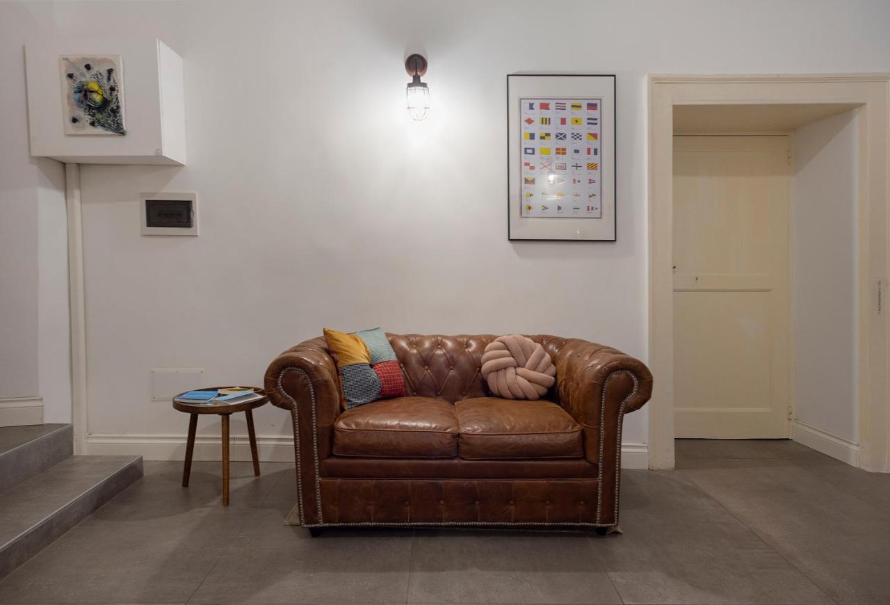Tredici Boutique Rooms Napoli Ngoại thất bức ảnh