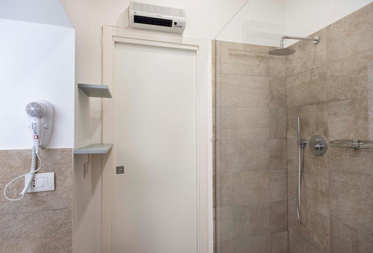 Tredici Boutique Rooms Napoli Ngoại thất bức ảnh