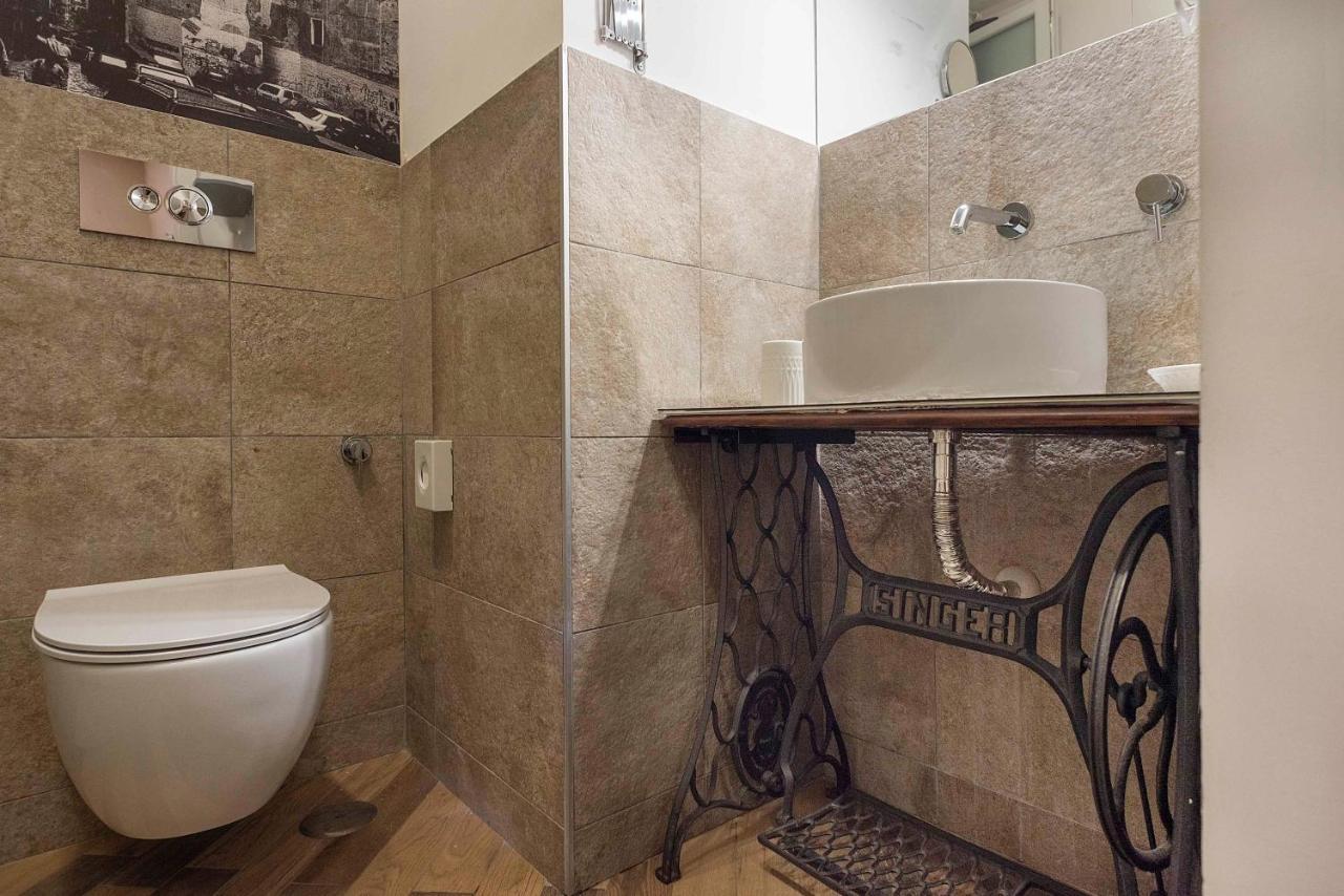 Tredici Boutique Rooms Napoli Ngoại thất bức ảnh